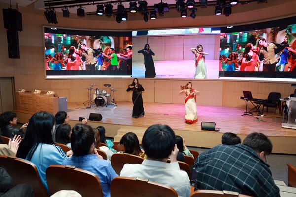 네팔 유슬롯 사이트 공연. 사진=삼육대 제공