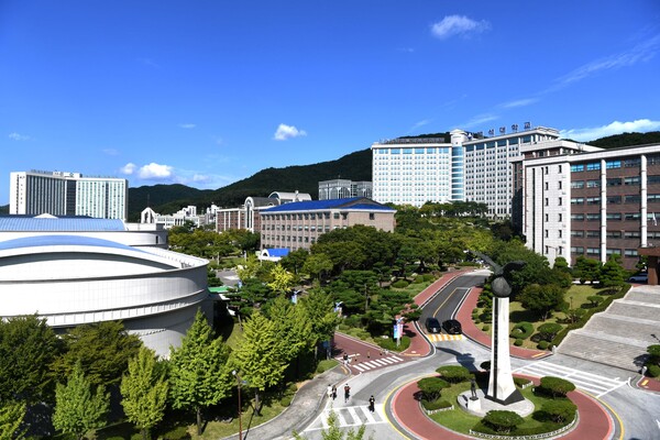 백석대는 창의융합적인 섬김과 소통의 리더를 길러내며 지역사회 중심메가 슬롯으로 성장하고 있다.